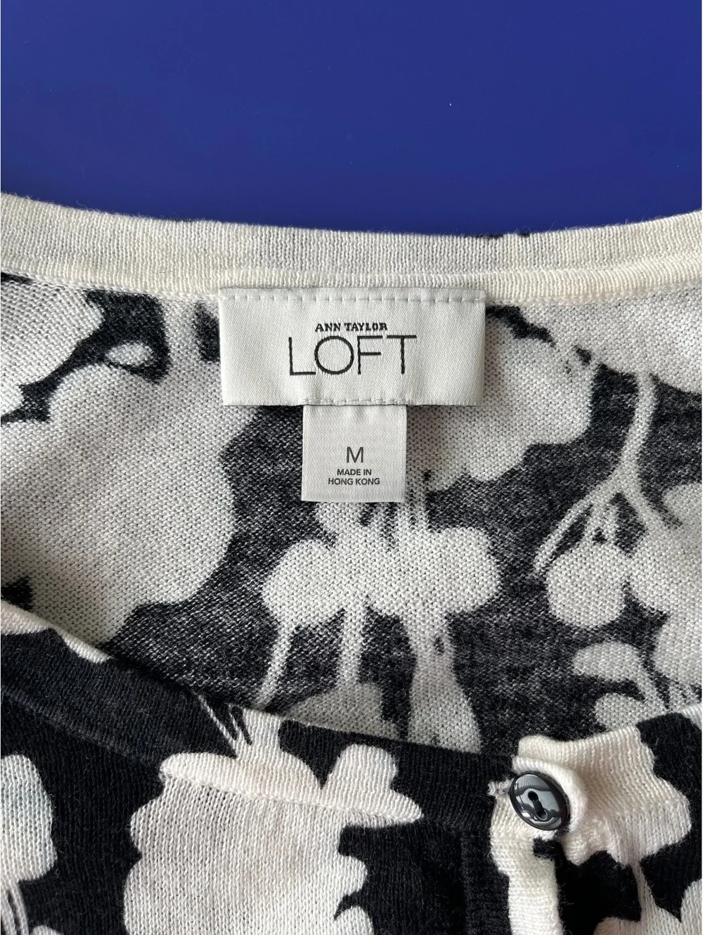Ann Taylor LOFT Black and White Floral Button-Up Short Sleeve Sweater Small